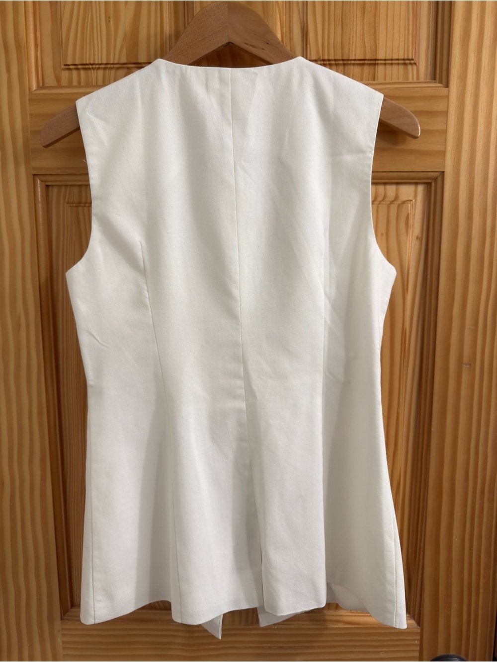 Commence White Sleeveless Button Front Vest- Linen - Picture 5 of 5